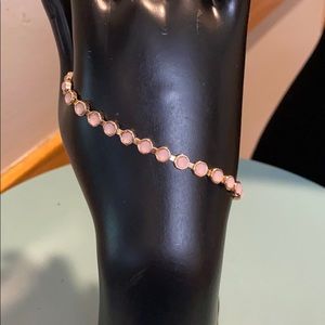 Avon Lovely Luster Tennis bracelet sz7 1/2”L NIB